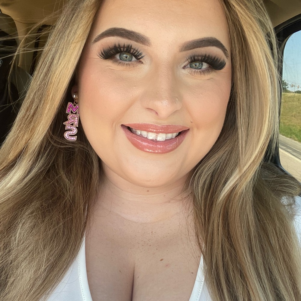 Meet your Posher, Meghin